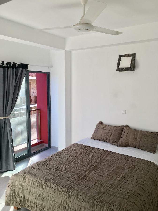 Surfzone Beachside Apartments Санта Мария Екстериор снимка